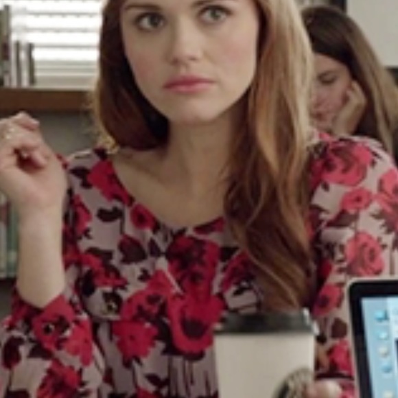 Long sleeve chaffan pleaded mini dress this dress‎ was worn by Lydia Martin - Picture 2 of 5